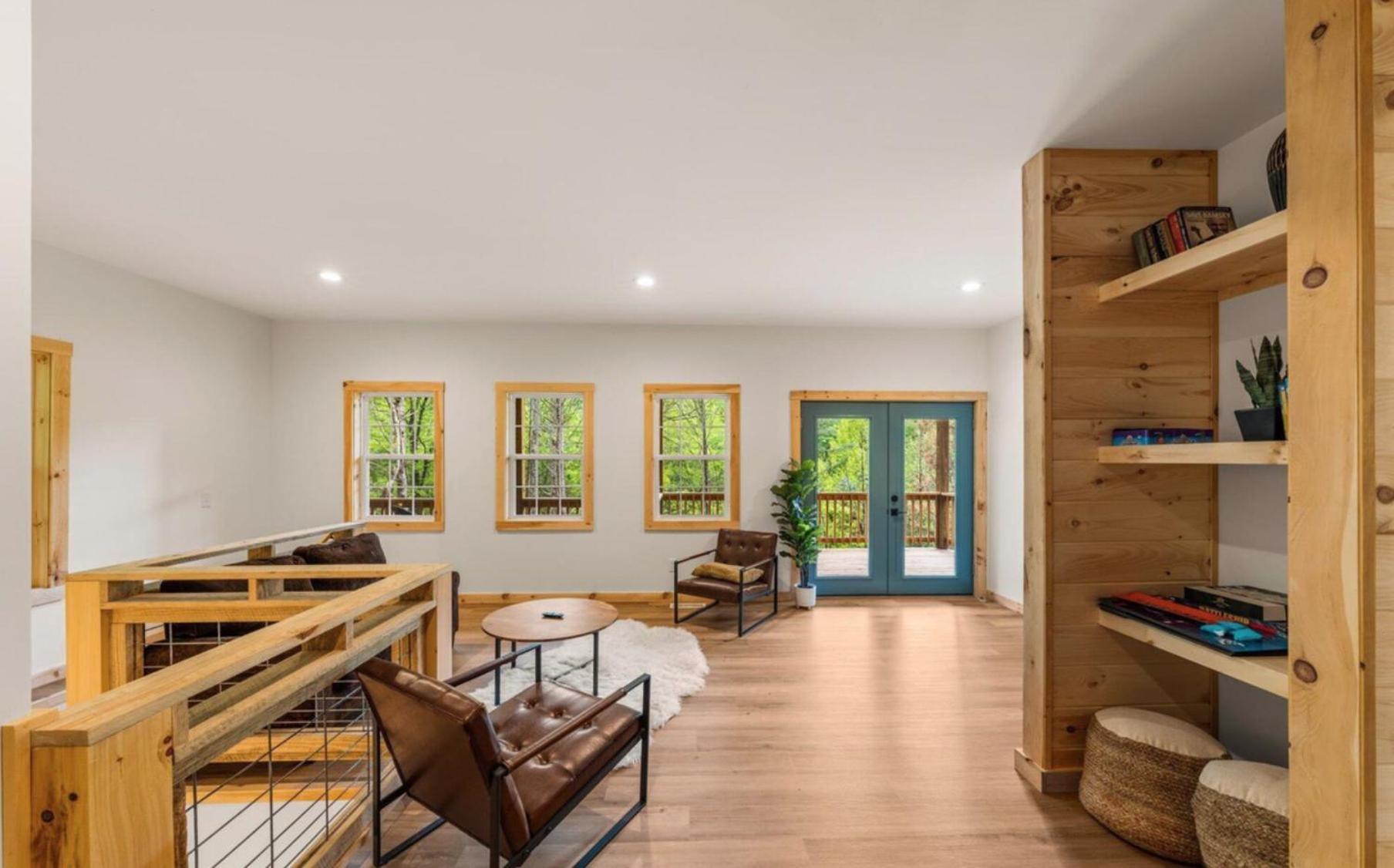 Luxe Retreat - June Sale! - Easy Drive - Xl Swim Spa - Award Winning! Sevierville Exterior foto